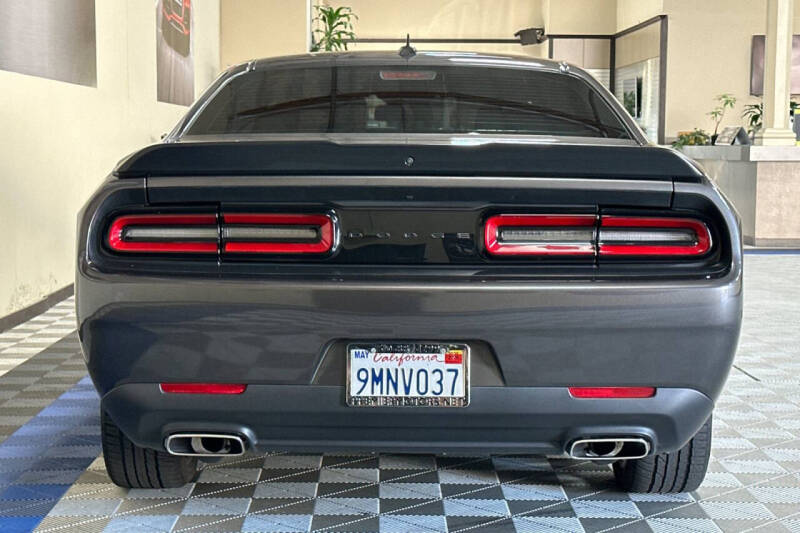 2023 Dodge Challenger SXT