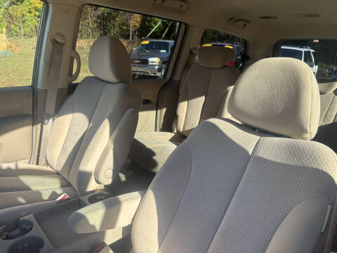 2007 Hyundai Entourage SE