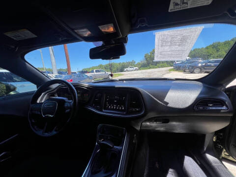 2018 Dodge Challenger SXT Plus