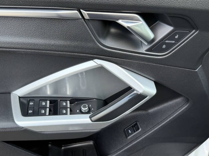 2020 Audi Q3 quattro Premium 45 TFSI