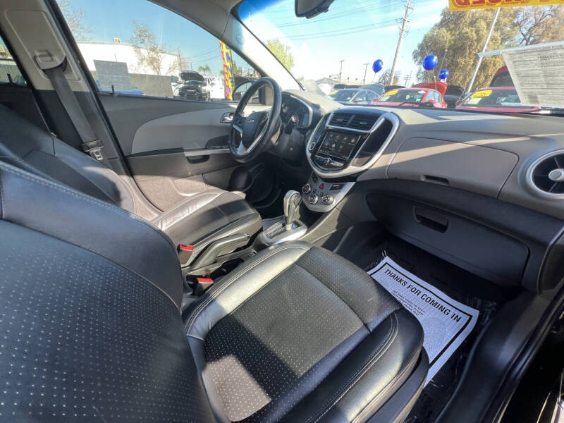 2019 Chevrolet Sonic Premier Auto