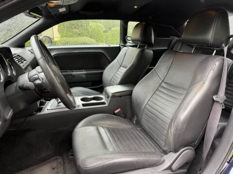 2013 Dodge Challenger R/T Plus