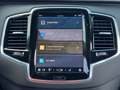 2024 Volvo XC90 Recharge T8 Ultimate Bright Theme 7P