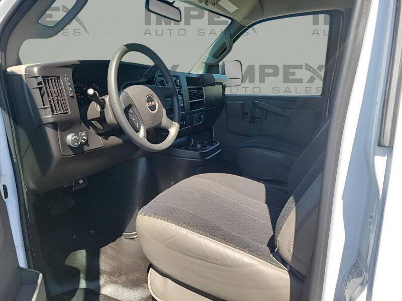 2023 GMC Savana 2500