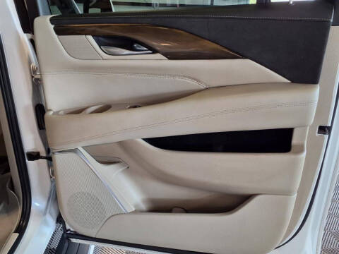 2019 Cadillac Escalade ESV Premium Luxury