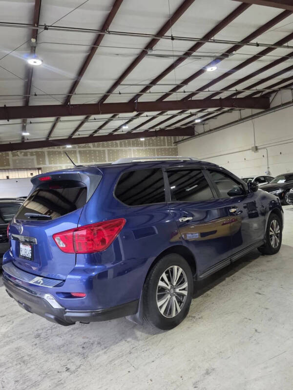 2017 Nissan Pathfinder