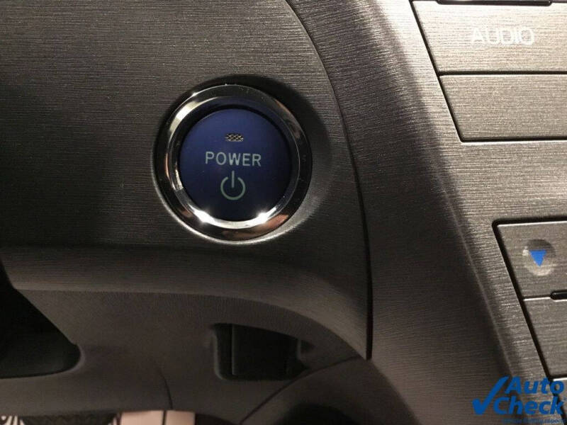 2015 Toyota Prius Three