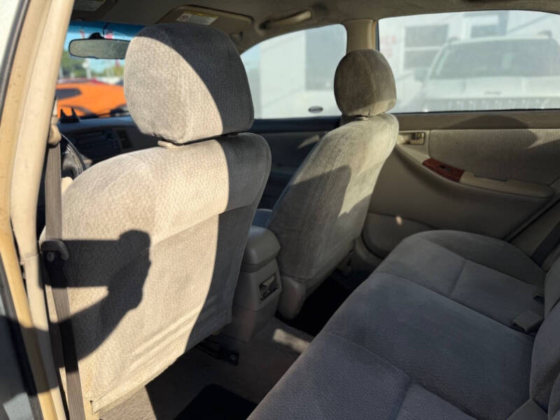 2003 Toyota Corolla LE