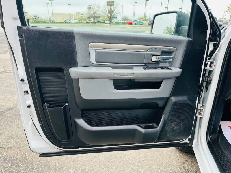 2020 RAM 1500 Classic SLT