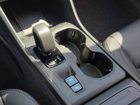 2026 Volvo XC40 B4 Core