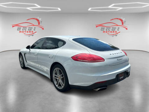 2015 Porsche Panamera