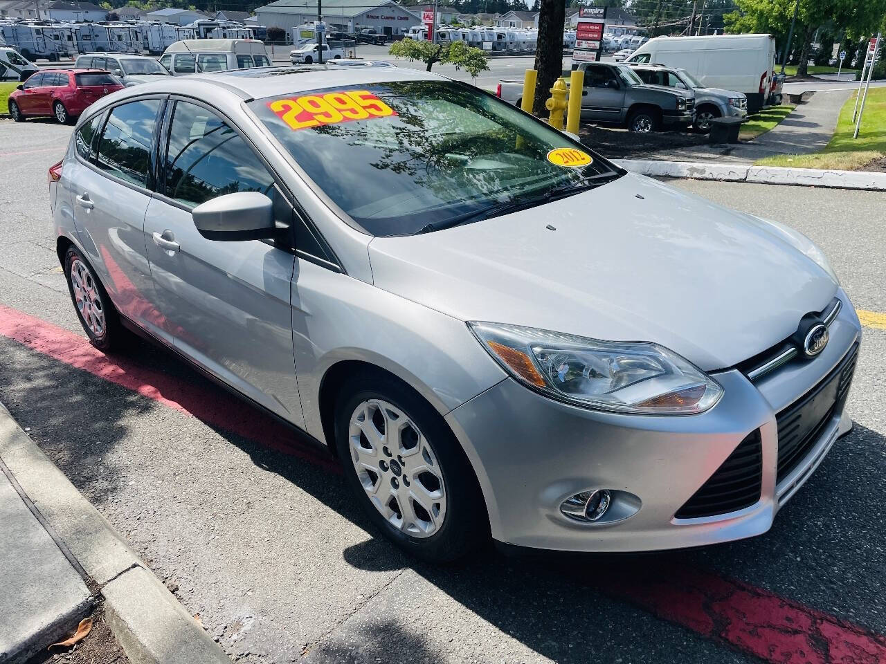 View vehicle photo 2