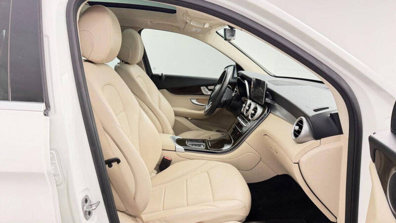 2021 Mercedes-Benz GLC GLC 300