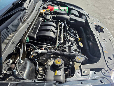 2013 Ford Taurus SE
