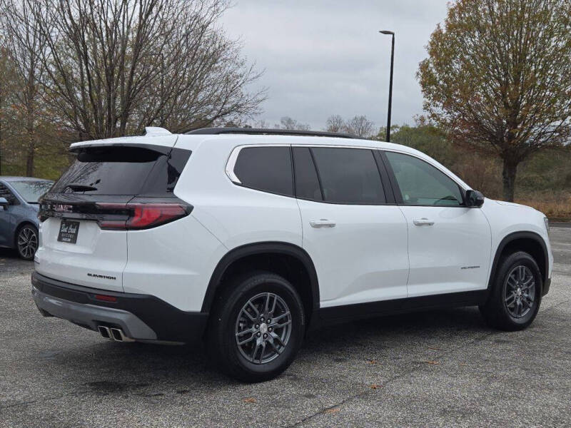 2025 GMC Acadia Elevation