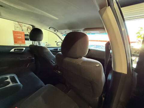 2016 Nissan Pathfinder S