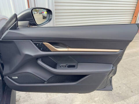 2025 Porsche Taycan 4S