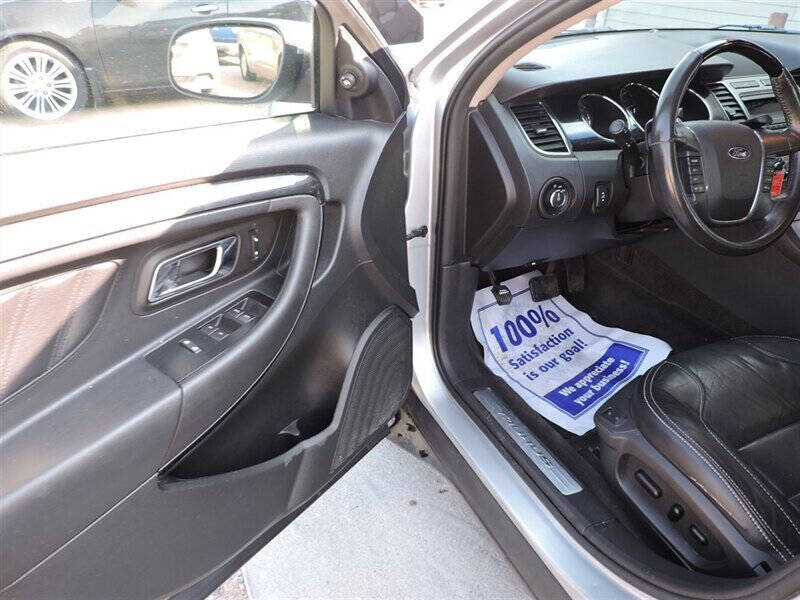 2011 Ford Taurus Limited