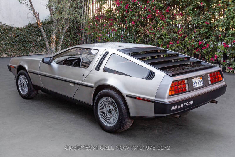 1981 DeLorean DMC-12