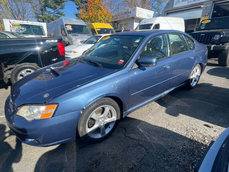 Subaru Legacy's photo