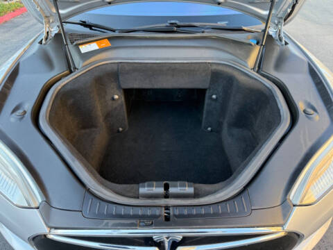 2013 Tesla Model S Performance