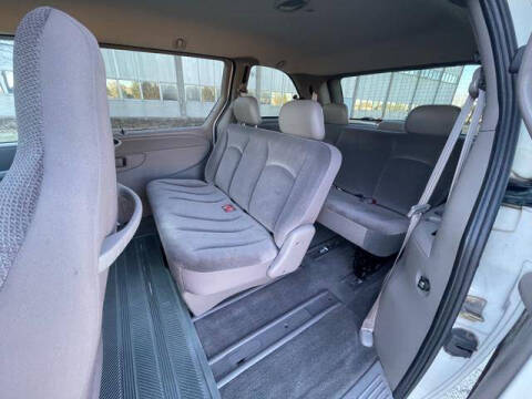 2003 Dodge Caravan SE