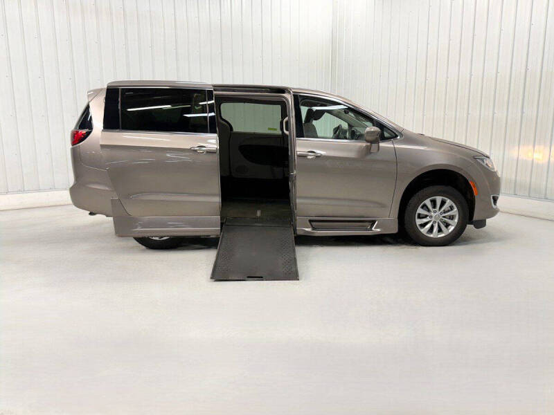 2018 Chrysler Pacifica Touring Plus