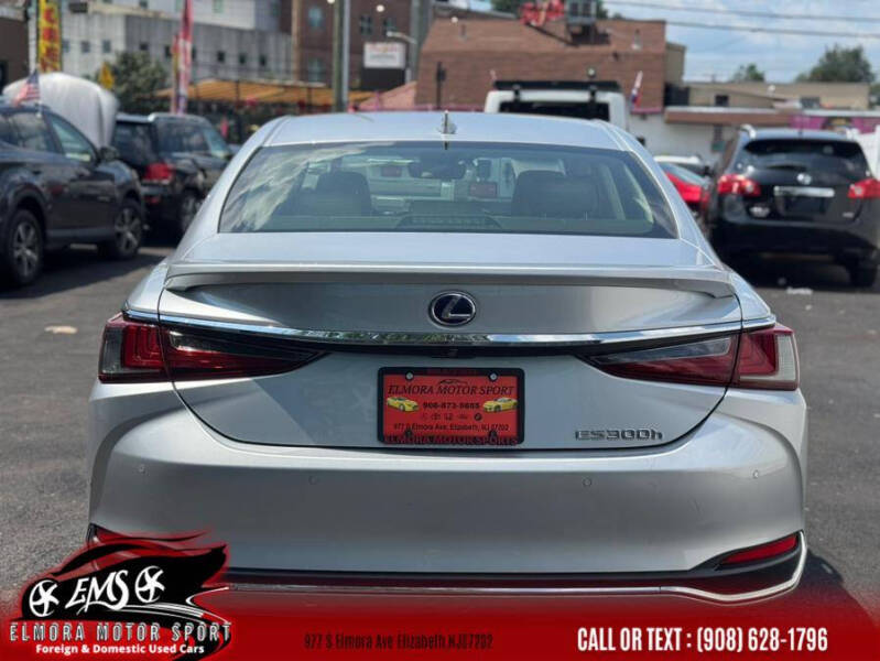 2019 Lexus ES 300h