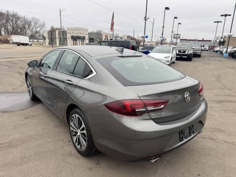 2018 Buick Regal Sportback Essence