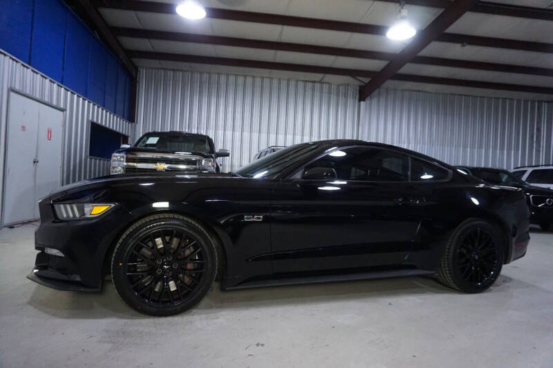 2015 Ford Mustang for sale at SOUTHWEST AUTO CENTER INC in Houston TX