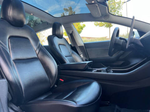 2020 Tesla Model 3 Long Range