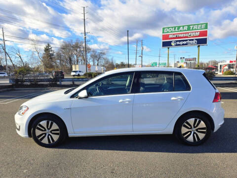 2016 Volkswagen e-Golf SE