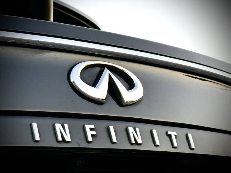 2018 Infiniti QX30 Premium