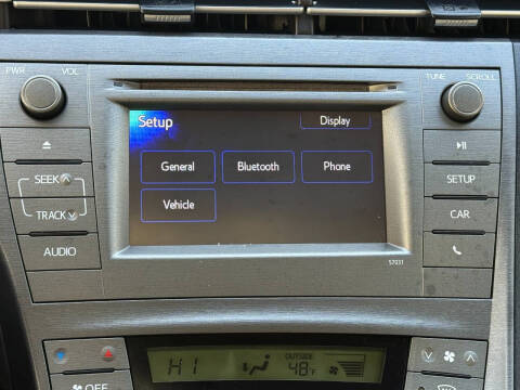 2012 Toyota Prius Two