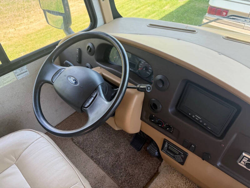 2015 Winnebago Vista