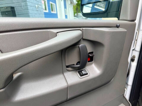 2013 Chevrolet Express LT 3500