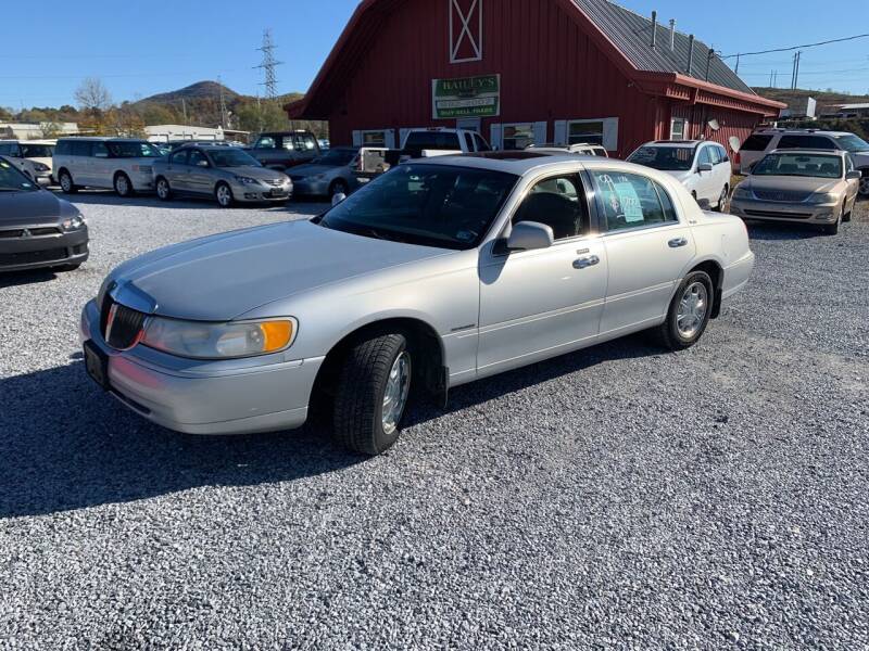 1999 Lincoln Town Car for sale at Bailey's Auto Sales in Cloverdale VA
