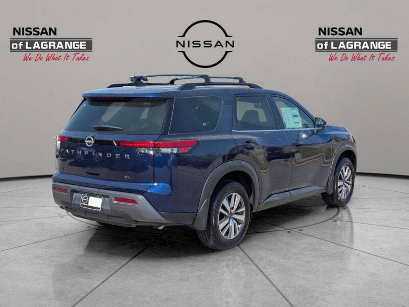 2026 Nissan Pathfinder SL