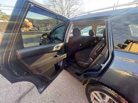 2015 Nissan Pathfinder SV