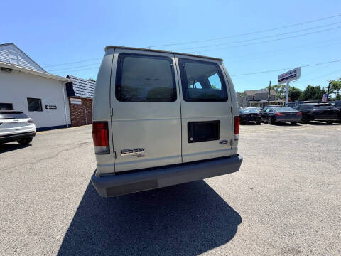 2006 Ford E-Series E-350 SD XL