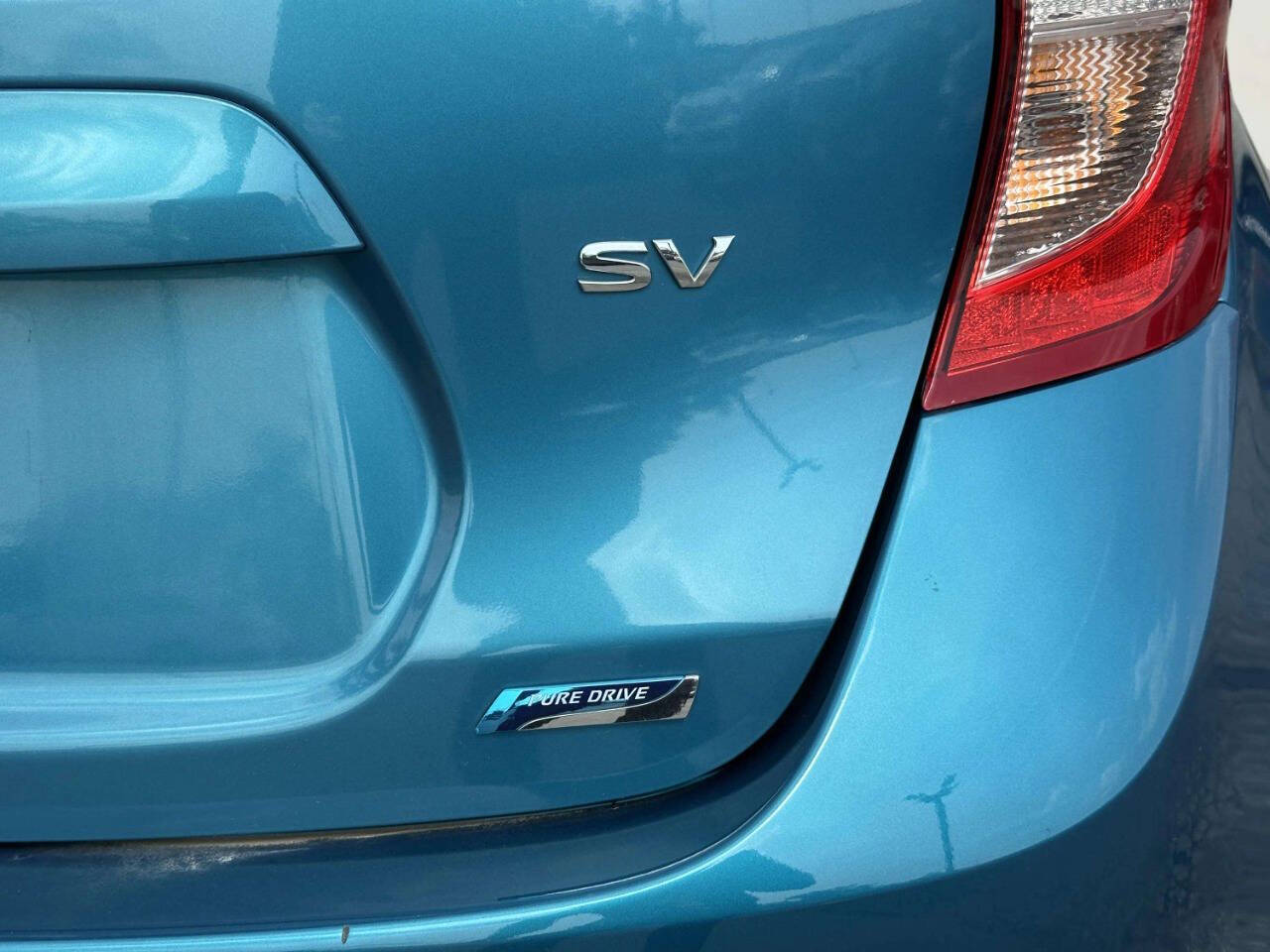 NissanVersa Note35