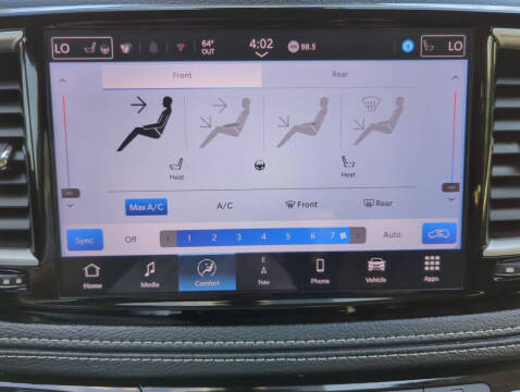 2024 Chrysler Pacifica Plug-In Hybrid Select