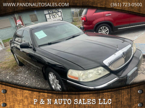 2011 Lincoln Town Car for sale at P & N AUTO SALES LLC in Corpus Christi TX