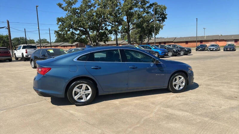 2024 Chevrolet Malibu LT