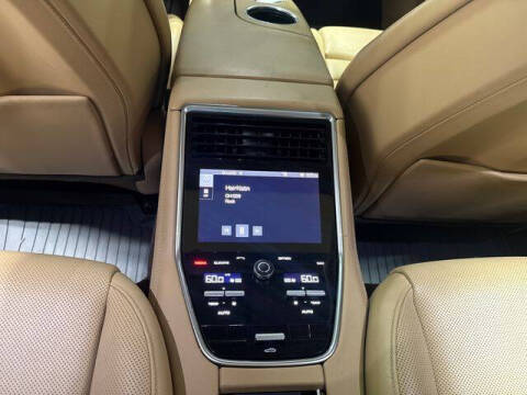 2018 Porsche Panamera 4