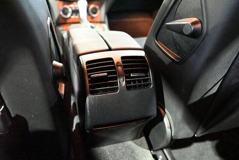 2009 Mercedes-Benz C-Class 33