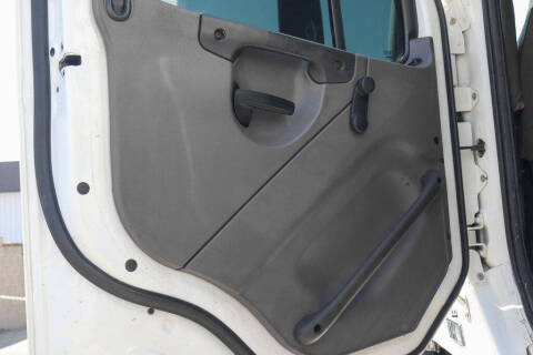 2016 Freightliner 114 SD