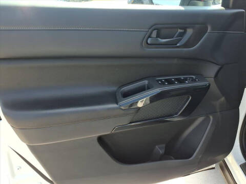 2023 Nissan Pathfinder SV