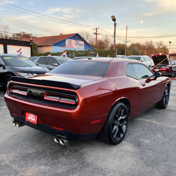2022 Dodge Challenger SXT