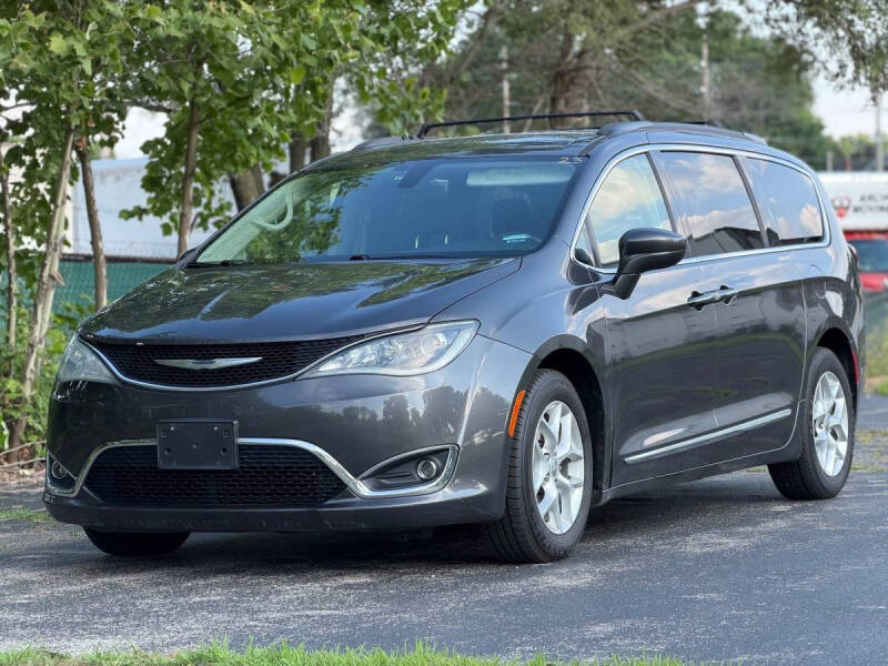 2017 Chrysler Pacifica Touring-L